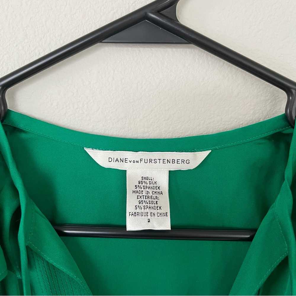 Diane Von Furstenberg Kelly Green Silk Ruffle Min… - image 4