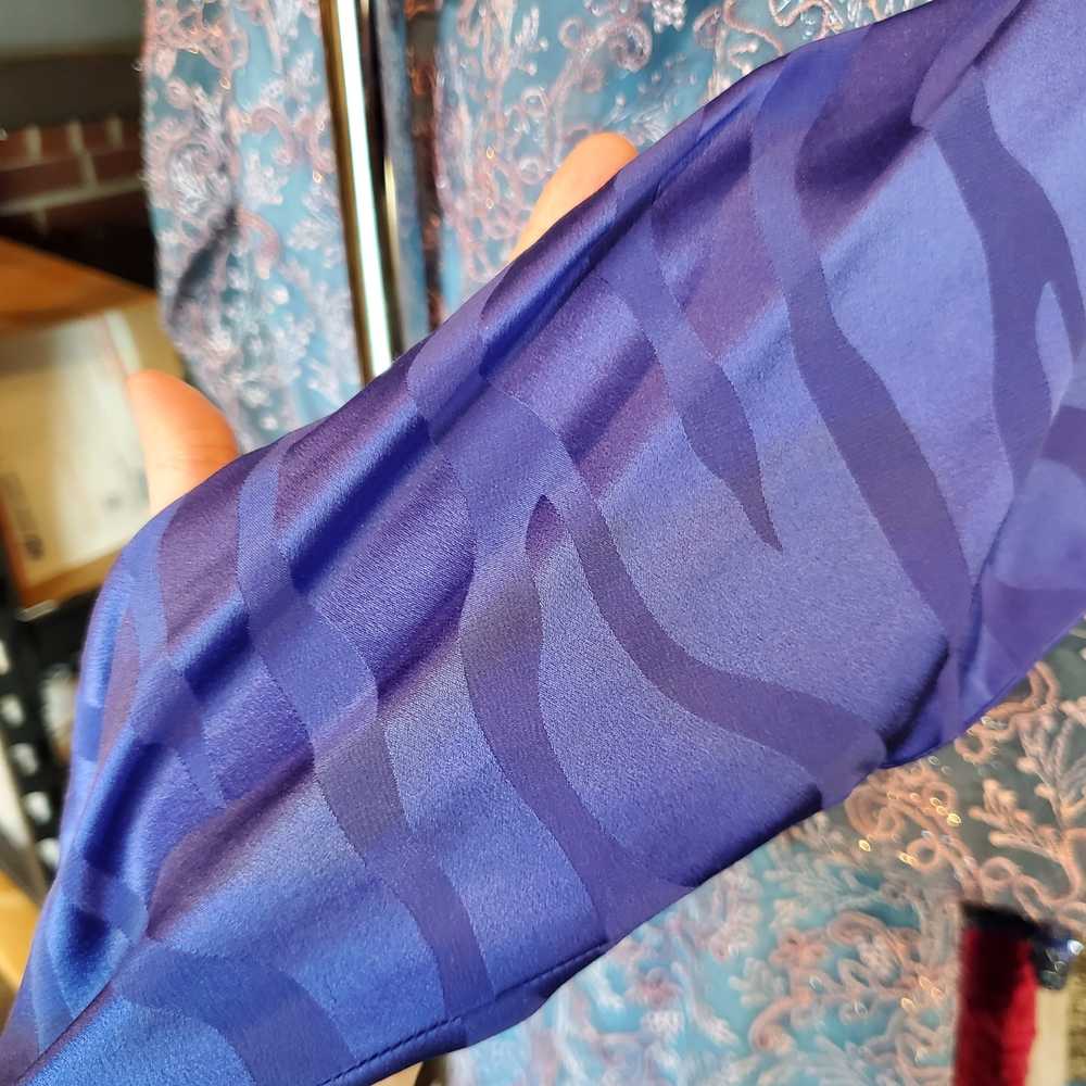 A J Bari Blue Zebra Jacquard Vintage Silk Drop Wa… - image 12