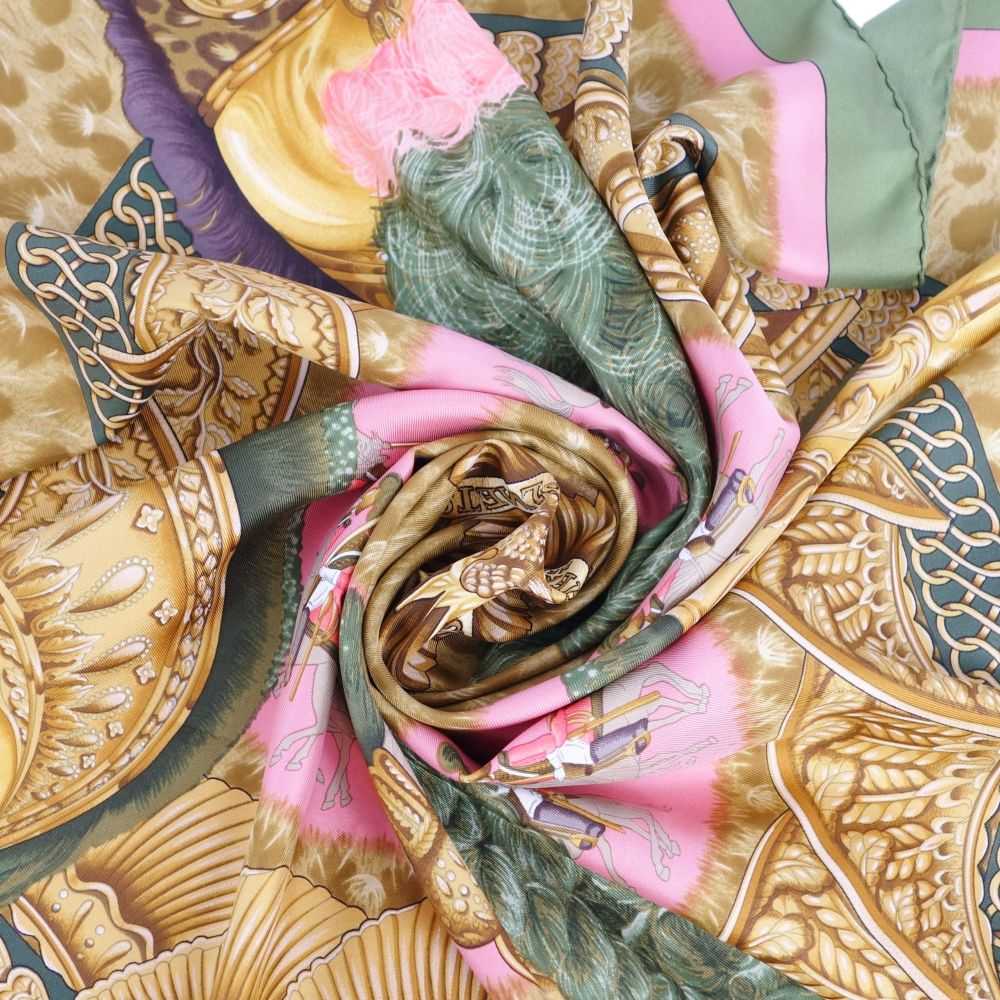 [Used Scarf] Hermes Scarf Kare90 Casques Et Plume… - image 2
