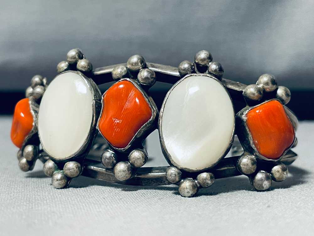 CHUNKY DUNKY!! VINTAGE NAVAJO CORAL PEARL STERLIN… - image 4