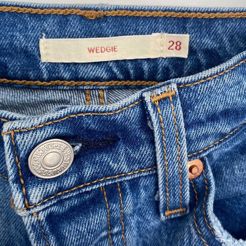 Levi's Wedgie Straight Leg Button Fly Jeans Size … - image 4
