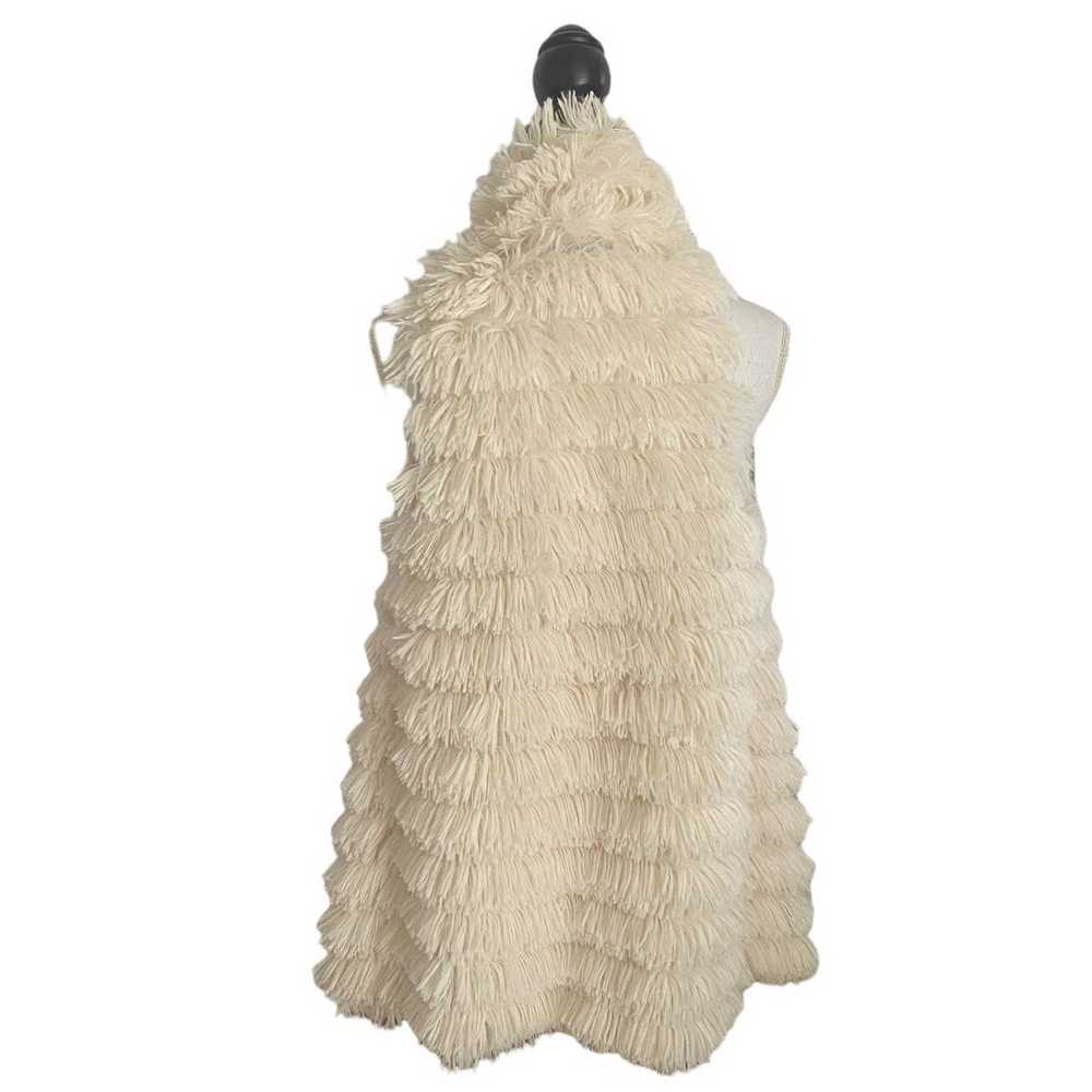 TCEC Woman's Size Medium Cream White Faux Fur Fuz… - image 2