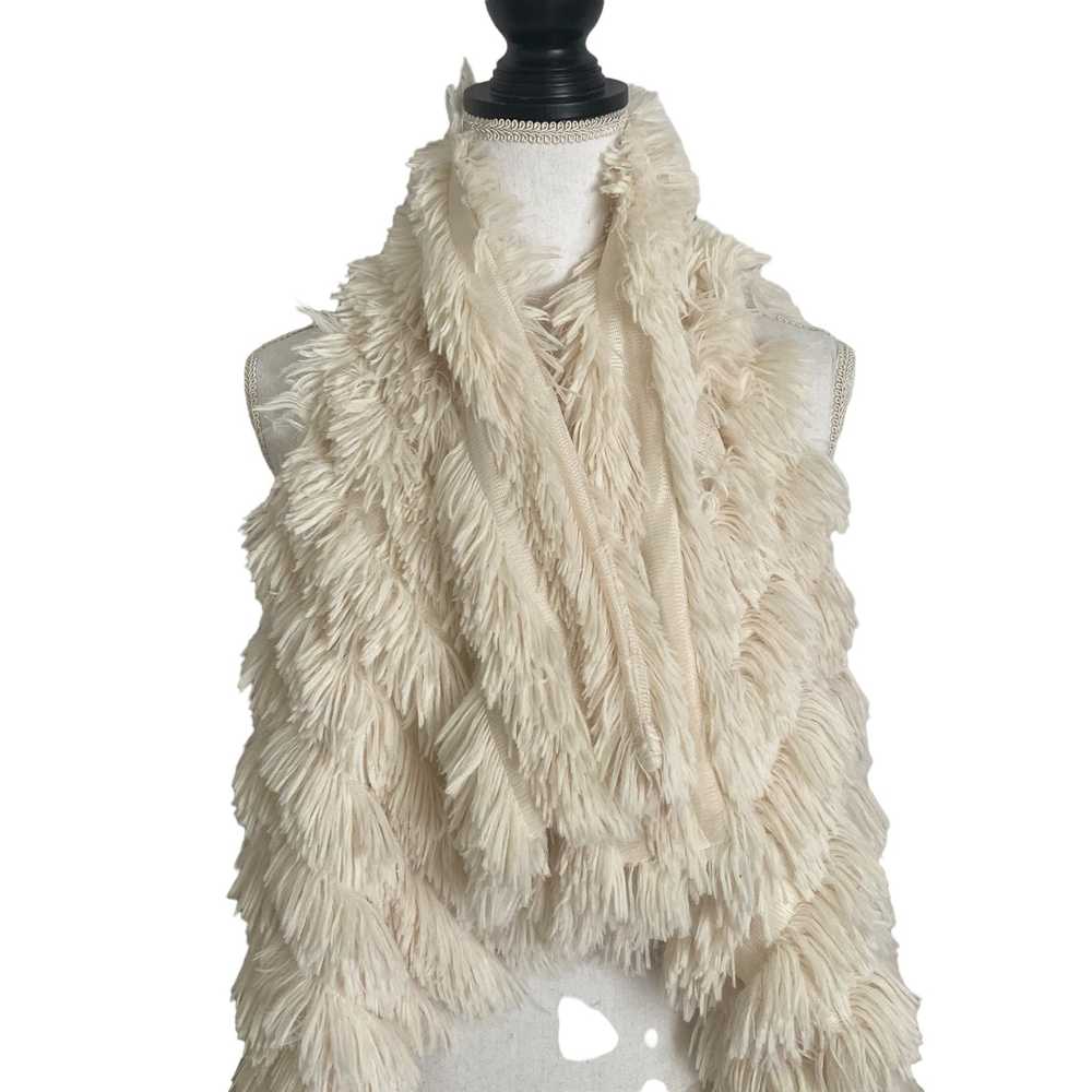TCEC Woman's Size Medium Cream White Faux Fur Fuz… - image 5