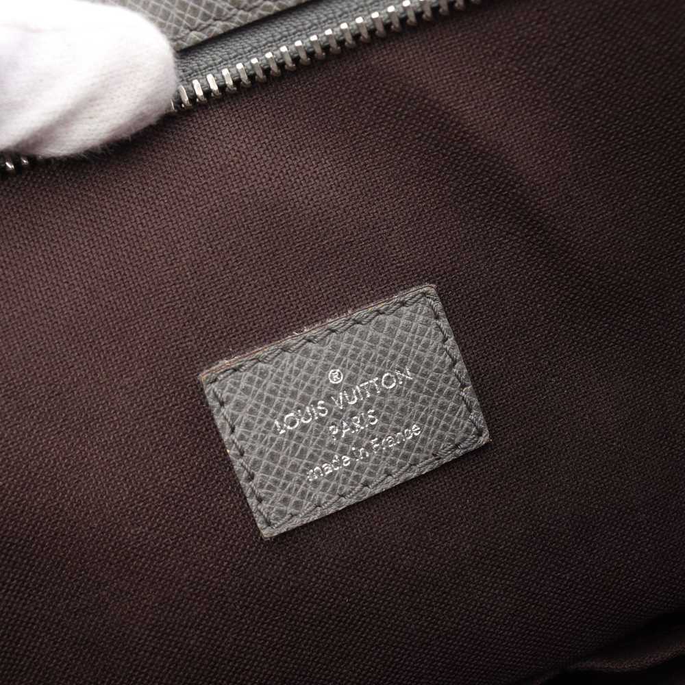 Louis Vuitton Sasha Taiga Shoulder Bag Leather Gr… - image 4