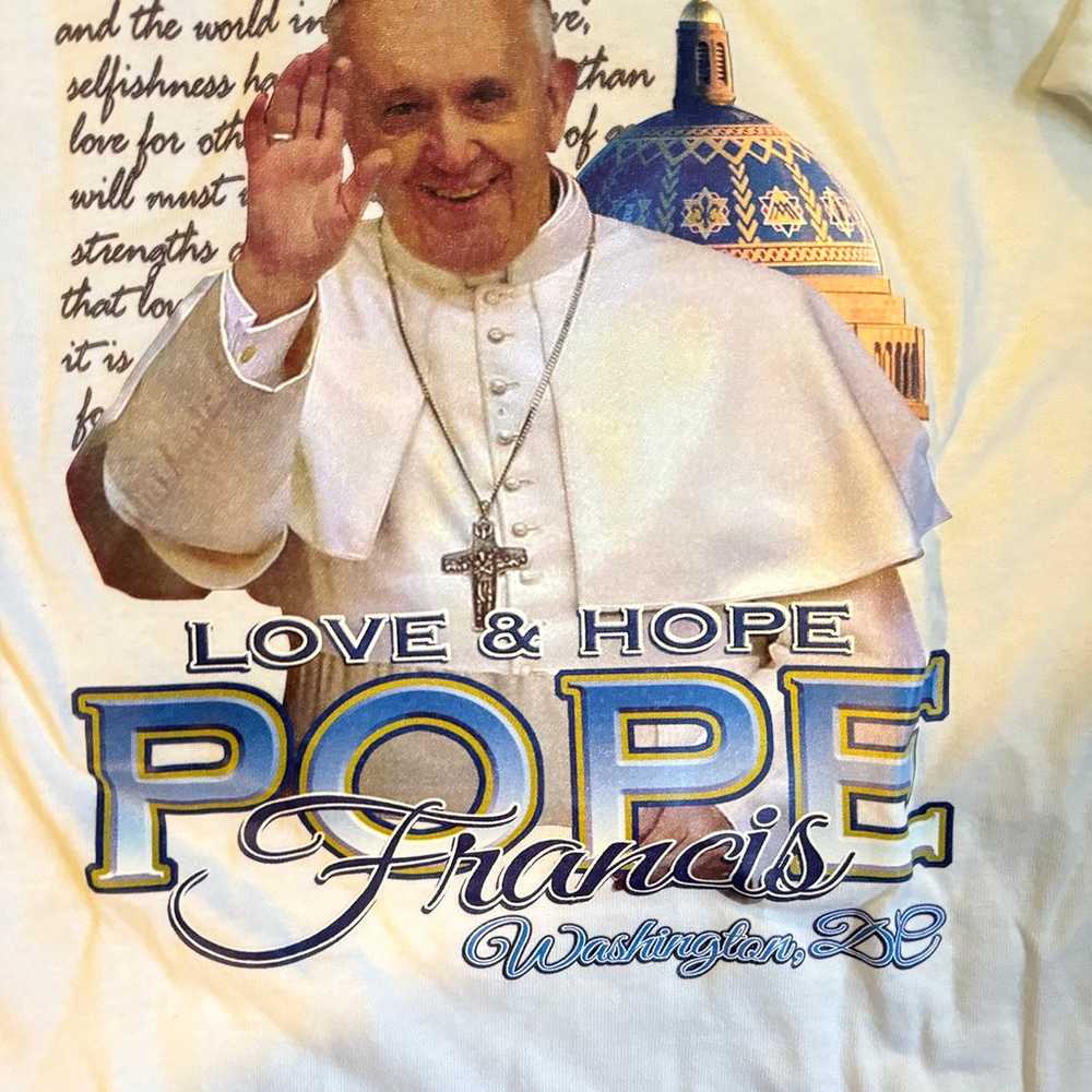 Pope Francis t-shirt size M medium on Delta tag - image 2