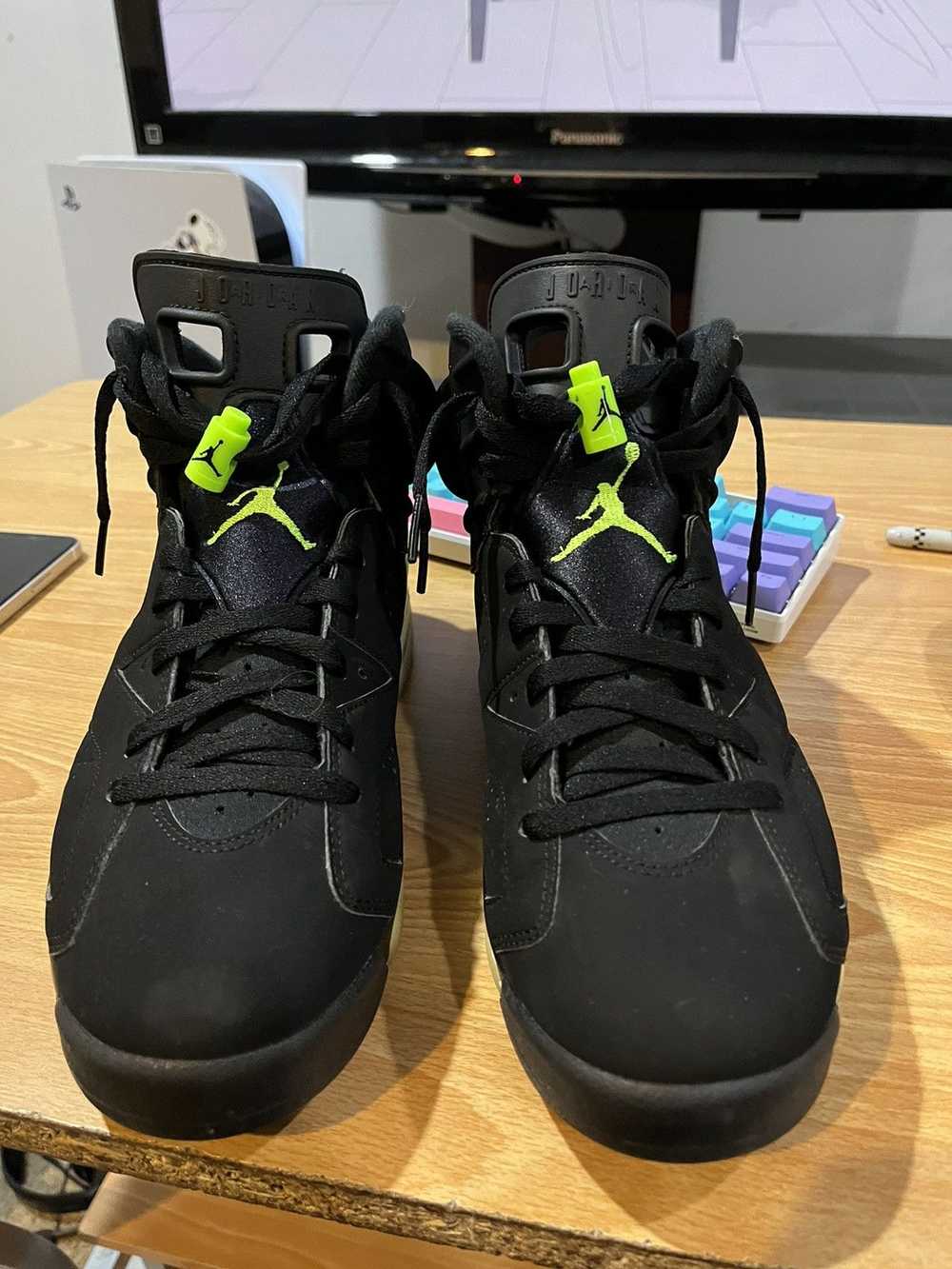 Jordan Brand × Nike Jordan 6 retro electric green - image 3
