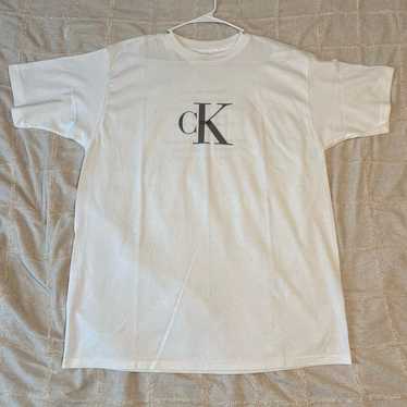 Vintage Calvin Klein T-shirt - image 1