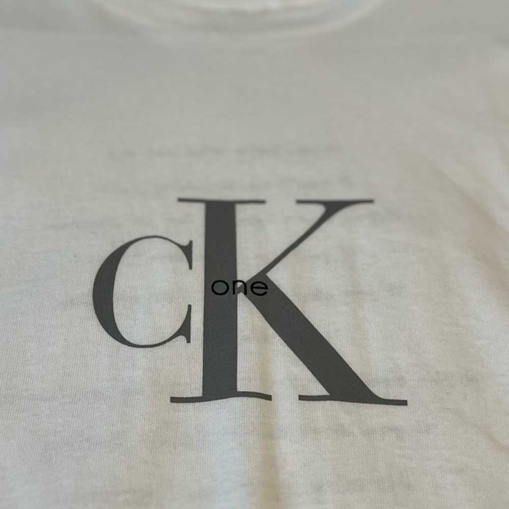 Vintage Calvin Klein T-shirt - image 3