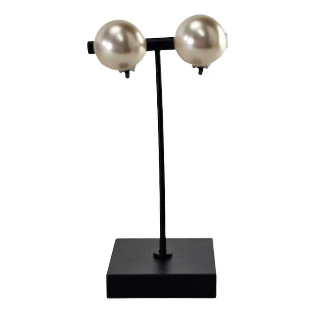 Vintage Faux Pearl Clip Button Earrings Large Pea… - image 5