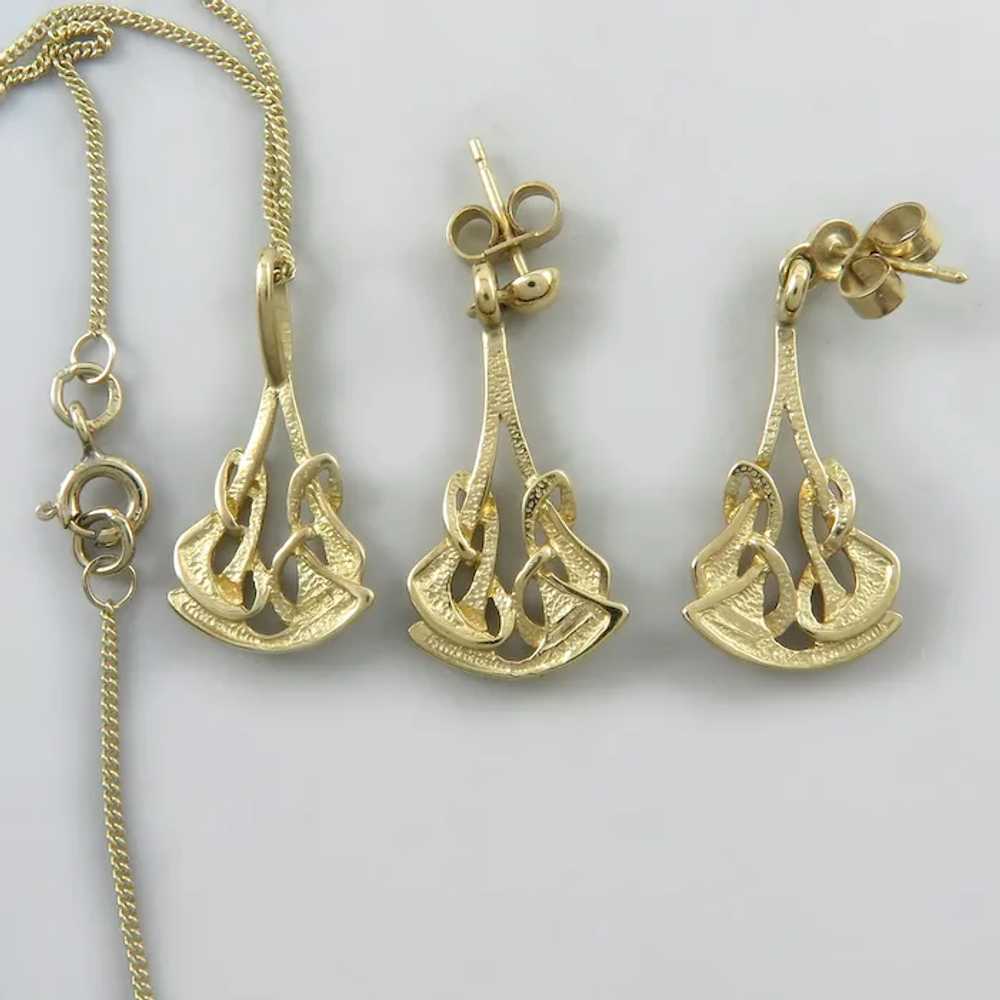 9KT Yellow Gold Celtic Symbol Necklace and Earrin… - image 7