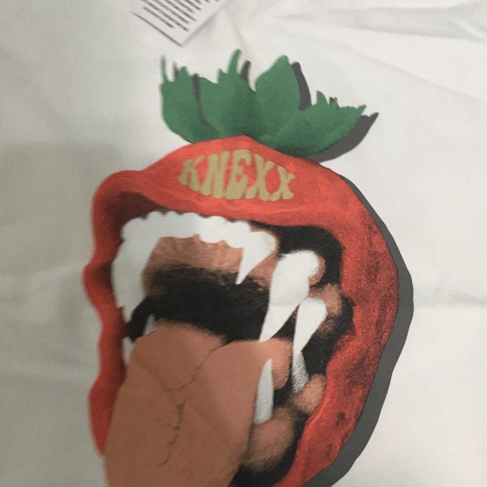 Gallery dept strawberry t-shirt size M - image 4