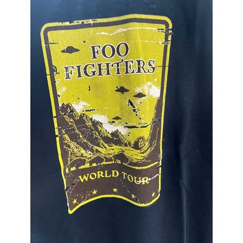 Vintage Foo Fighters World Tour T shirt  Graphic … - image 2