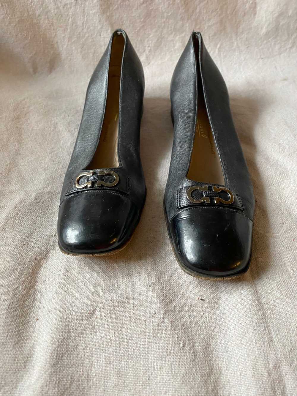 vintage black Ferragamo ballerina flat kitten toe… - image 7