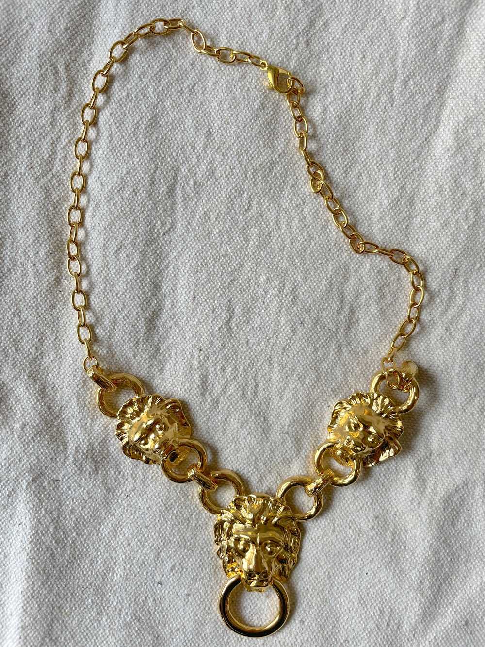 1980s gold lion necklace / 80s status print style… - image 2