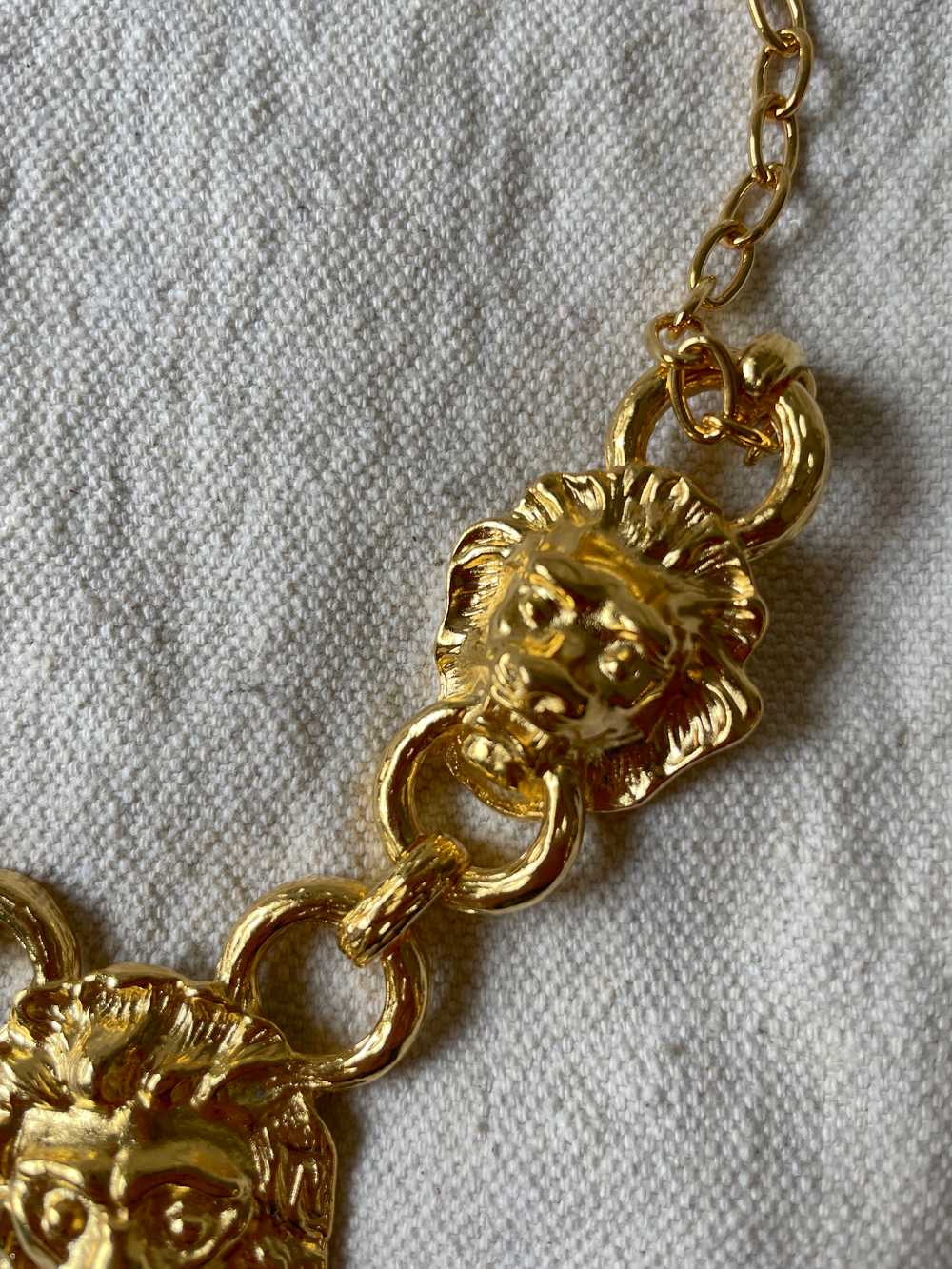 1980s gold lion necklace / 80s status print style… - image 4