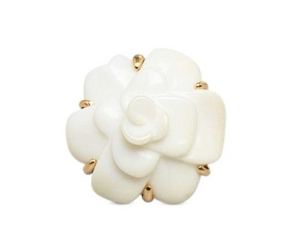 Product Details Chanel 18K Gold Agate Camelia Flo… - image 1