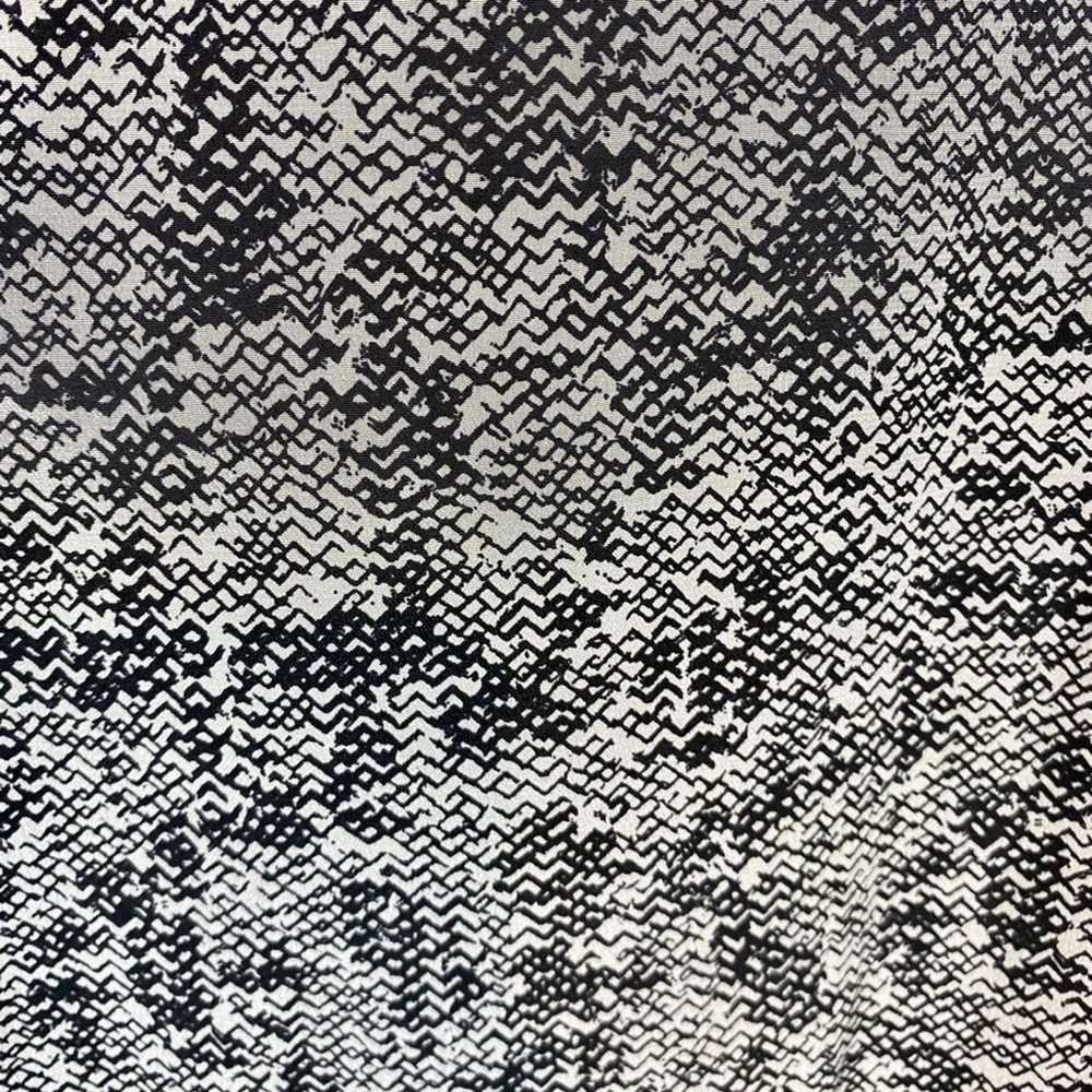 Eileen Fisher Geometric Print Silk Scoop Neck Tan… - image 3