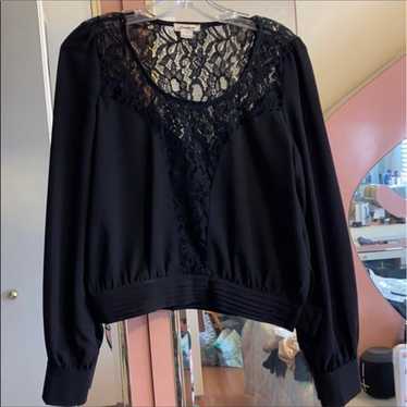 Love riche long sleeve detailed top