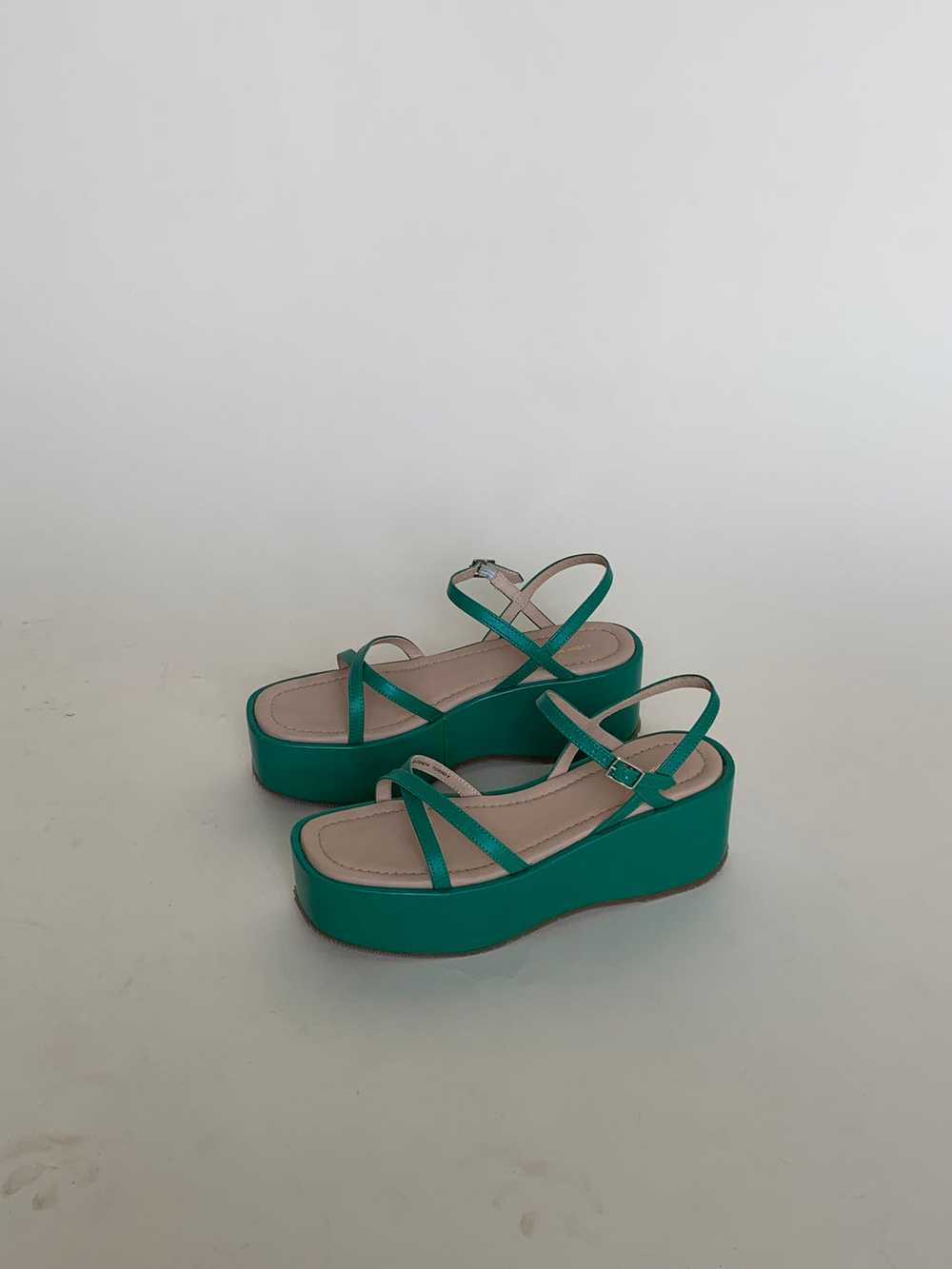 Green platform sandals - image 4
