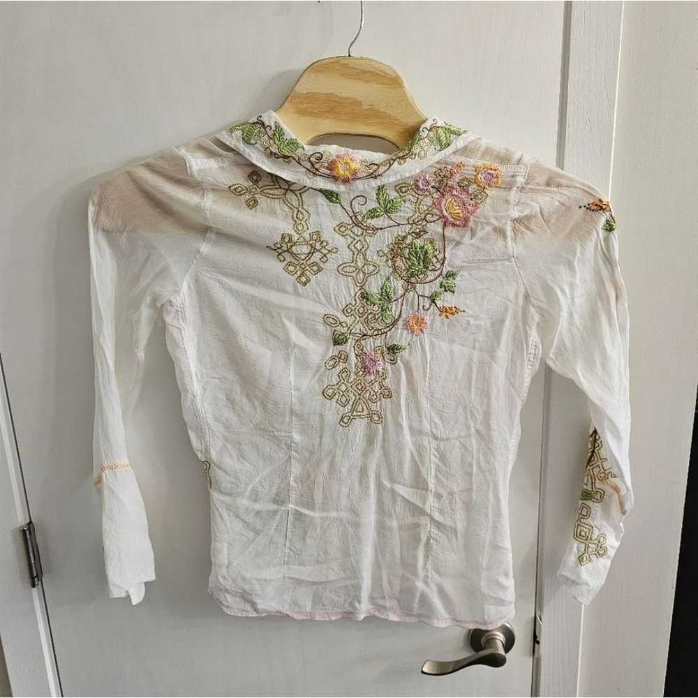 Johnny Was White Floral Embroidered Sheer Longsle… - image 5