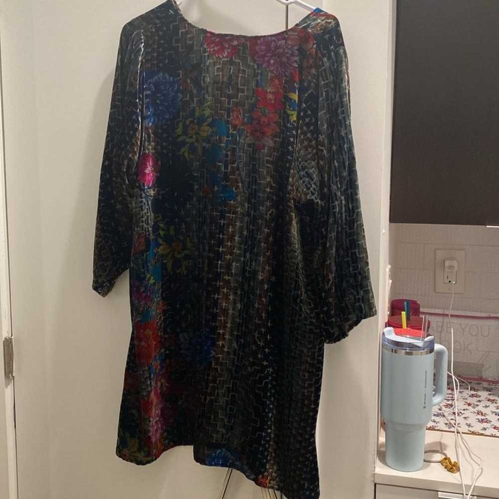 Johnny Was $208 Tappa Floral Printed Velvet Tunic… - image 5