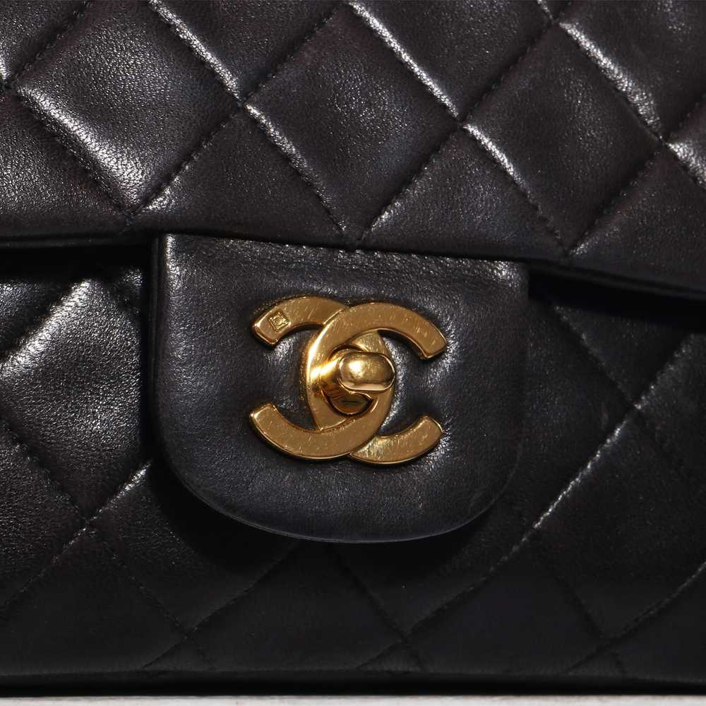 VTG CHANEL QUILTED LAMBSKIN 2.55 CLASSIC FLAP BAG - image 10