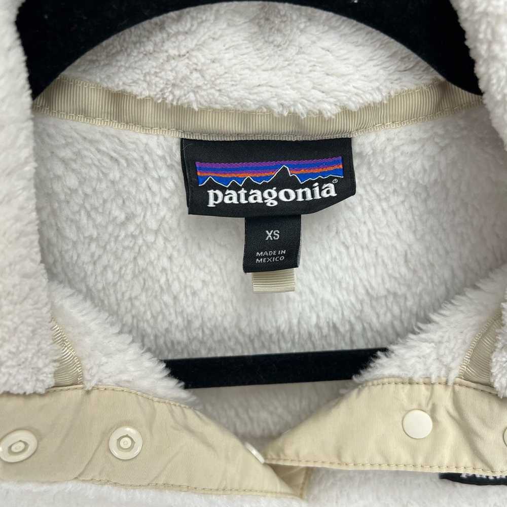 Patagonia Beige Fleece Pullover Jacket Size XS - image 3