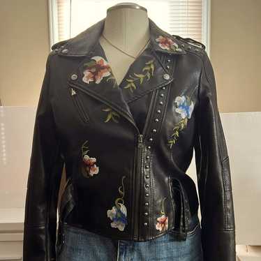 Blank NYC black vegan leather moto embroidered fl… - image 1