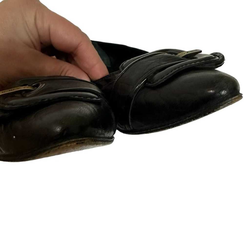 Fendi black leather point toe flat with patent bu… - image 7