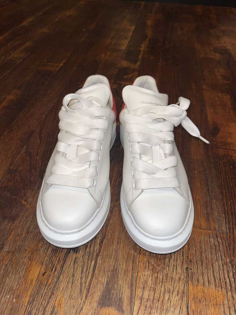 Alexander McQueen Oversize Sneaker Velour White/L… - image 3