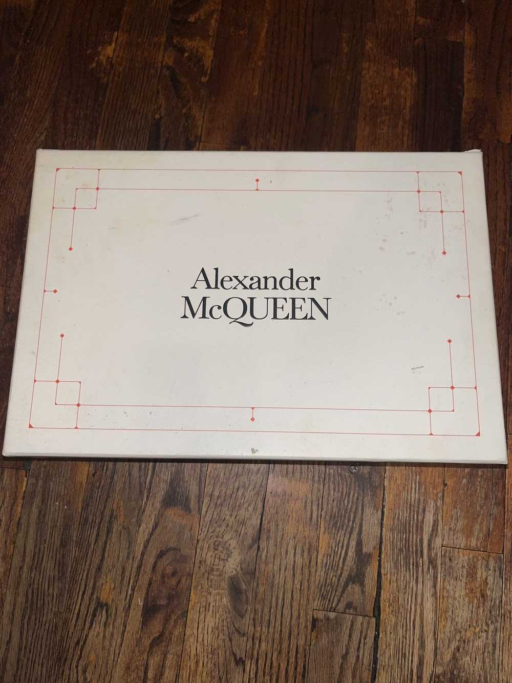Alexander McQueen Oversize Sneaker Velour White/L… - image 9