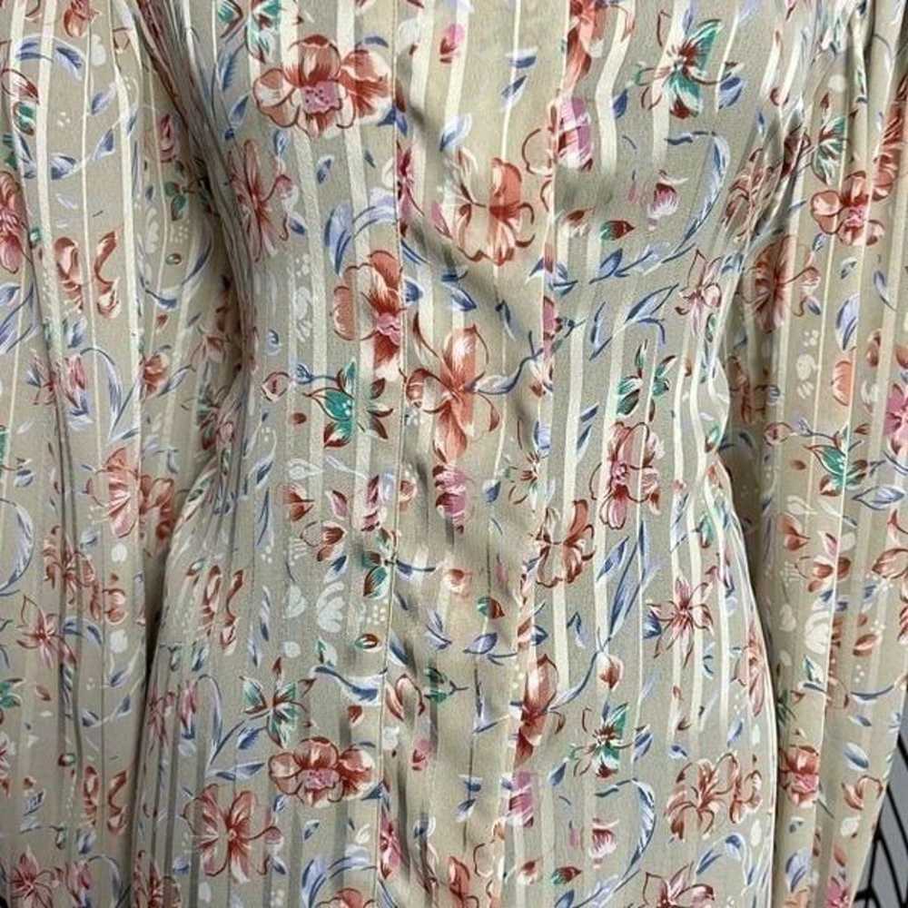 Linea V Button Up Shirt Women's 14 Multicolor Flo… - image 3