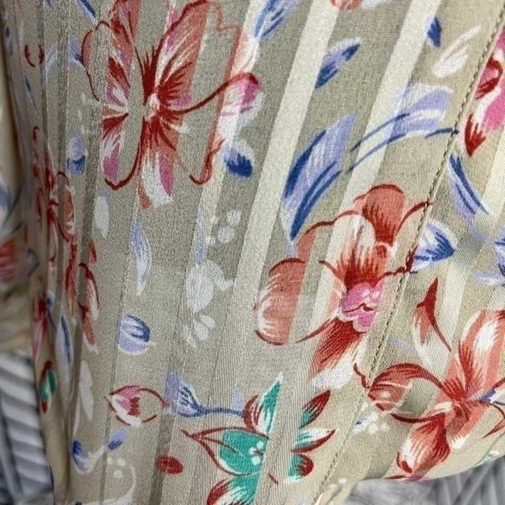 Linea V Button Up Shirt Women's 14 Multicolor Flo… - image 8