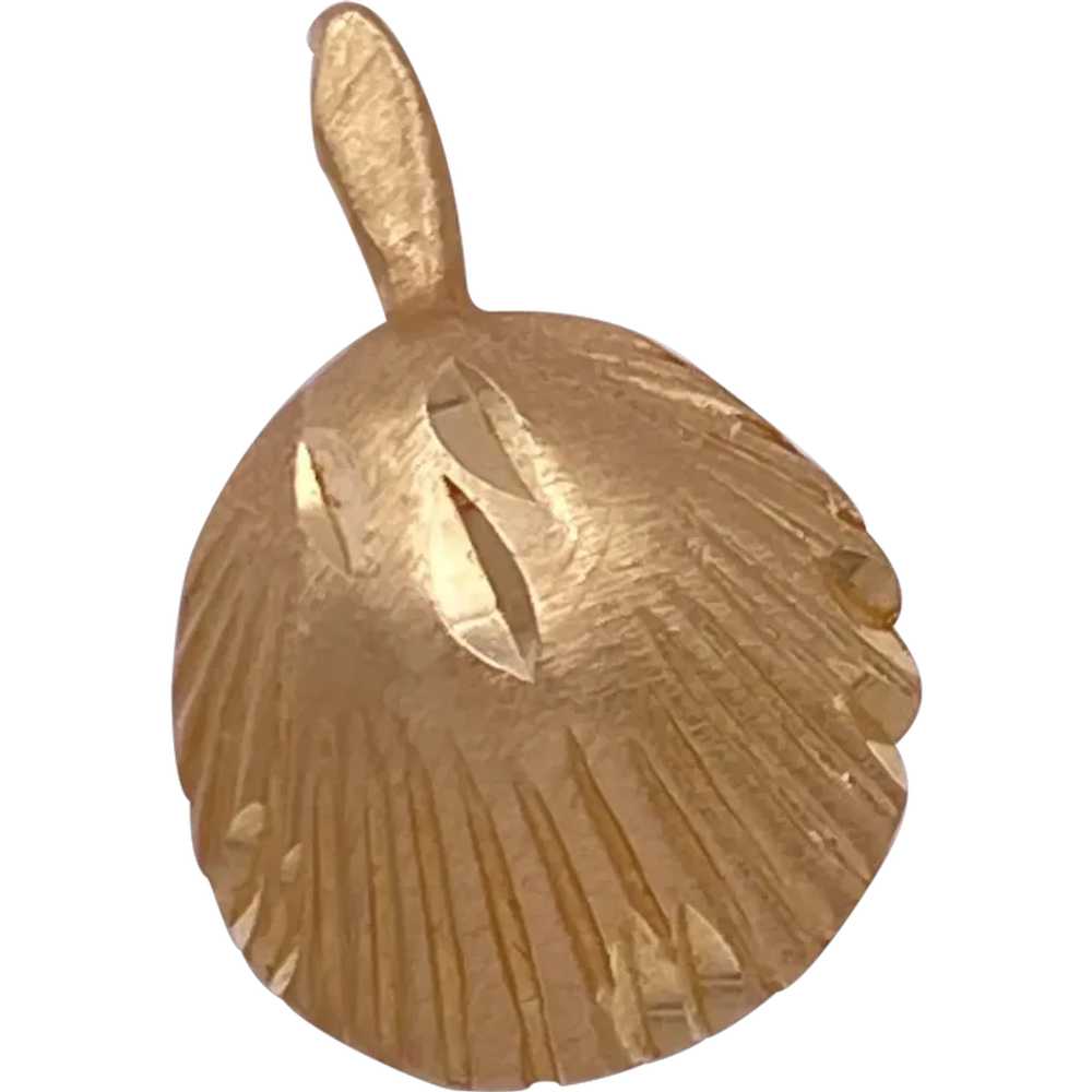 Scallop Seashell Vintage Charm 14K Gold by Michae… - image 1