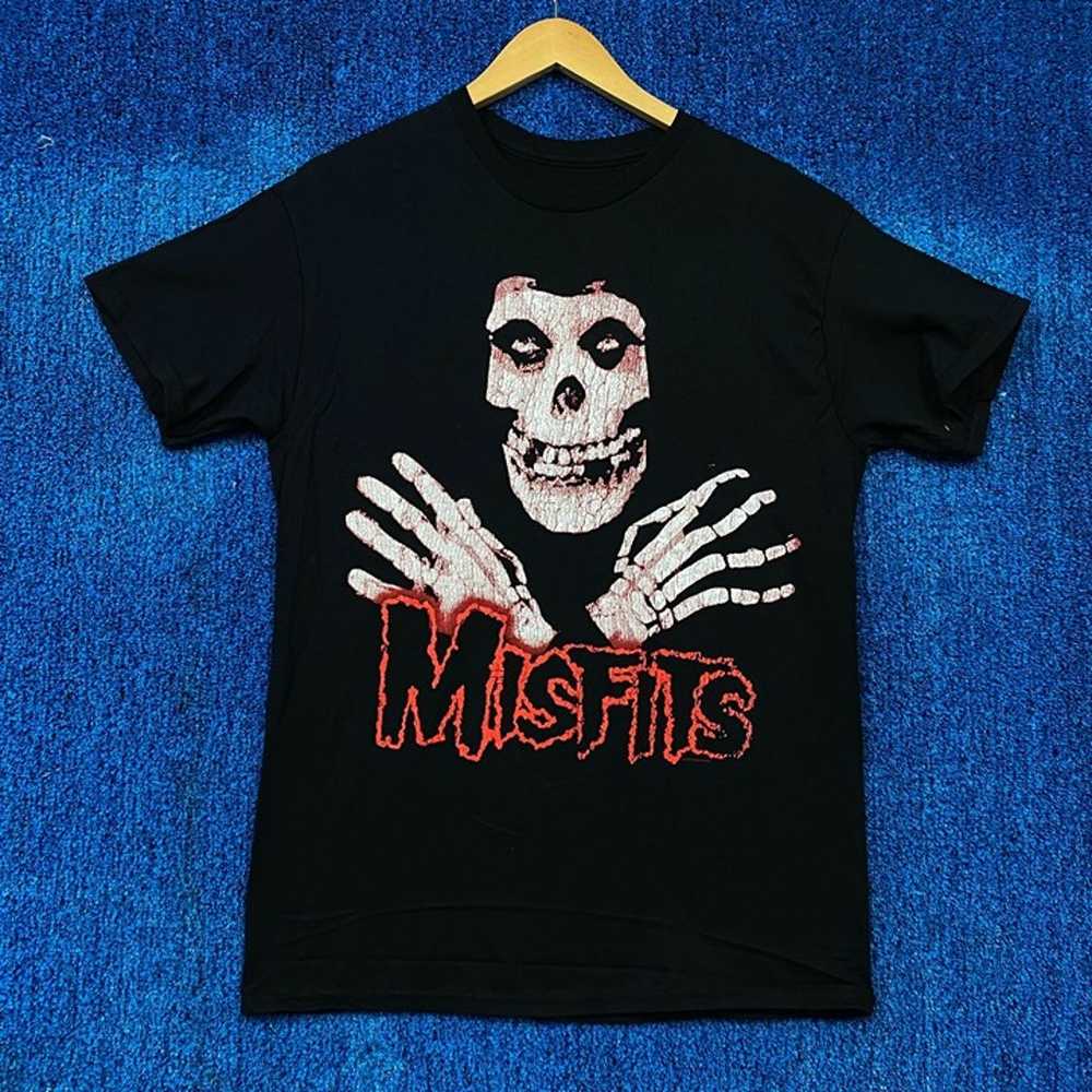 Misfits Punk T-shirt Size Medium - image 1