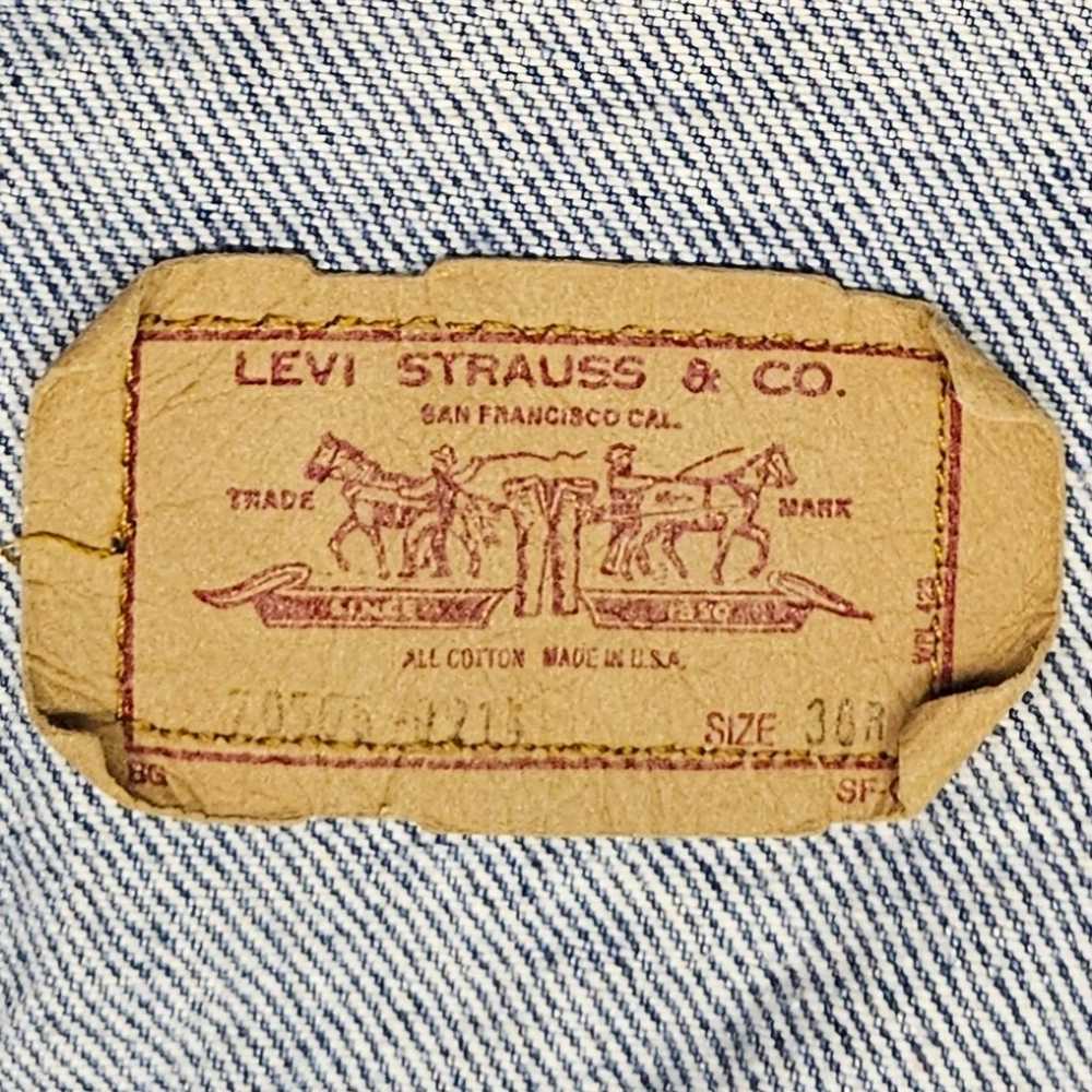 Vintage Levis Denim Jacket Type iii Size 38R truc… - image 2