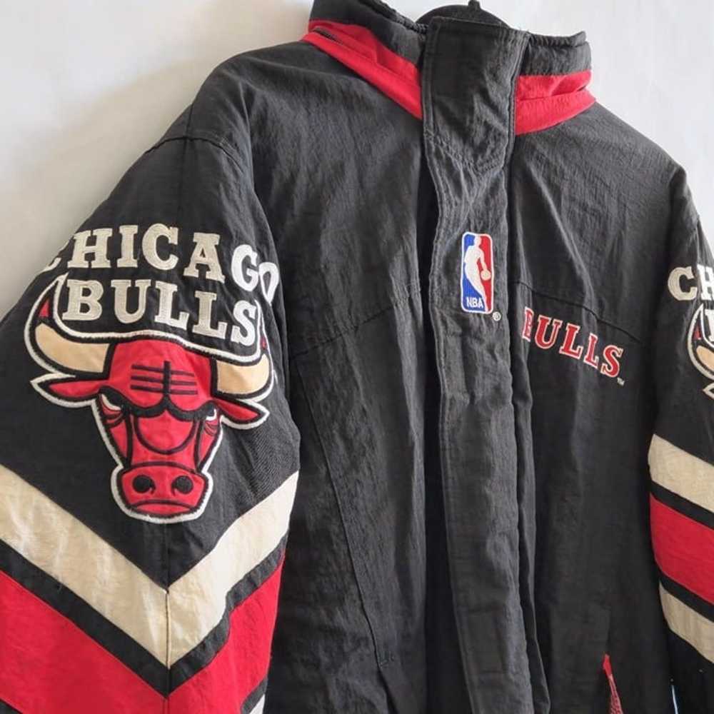 Vintage Starter Chicago Bulls Puffer Jacket - image 3