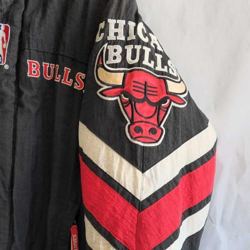 Vintage Starter Chicago Bulls Puffer Jacket - image 4