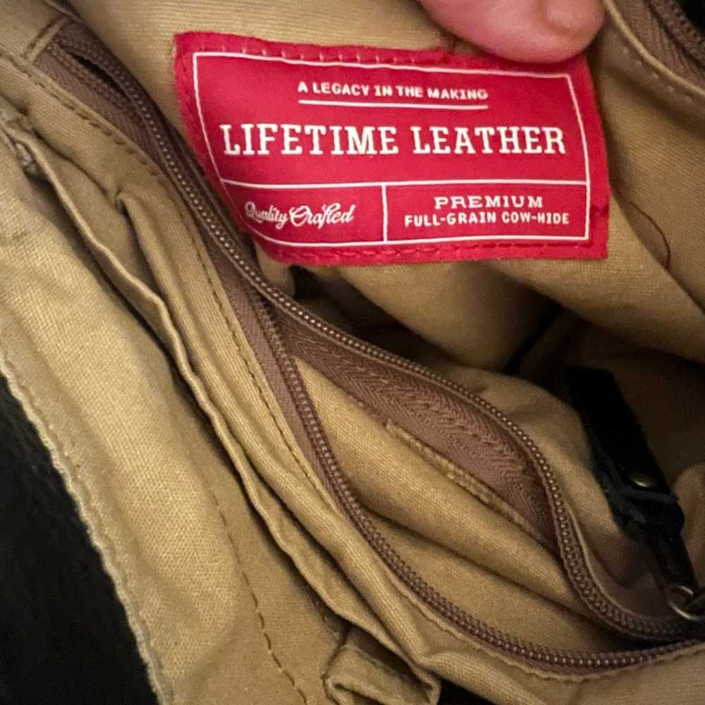 Duluth trading company lifetime leather saddle bag - image 6