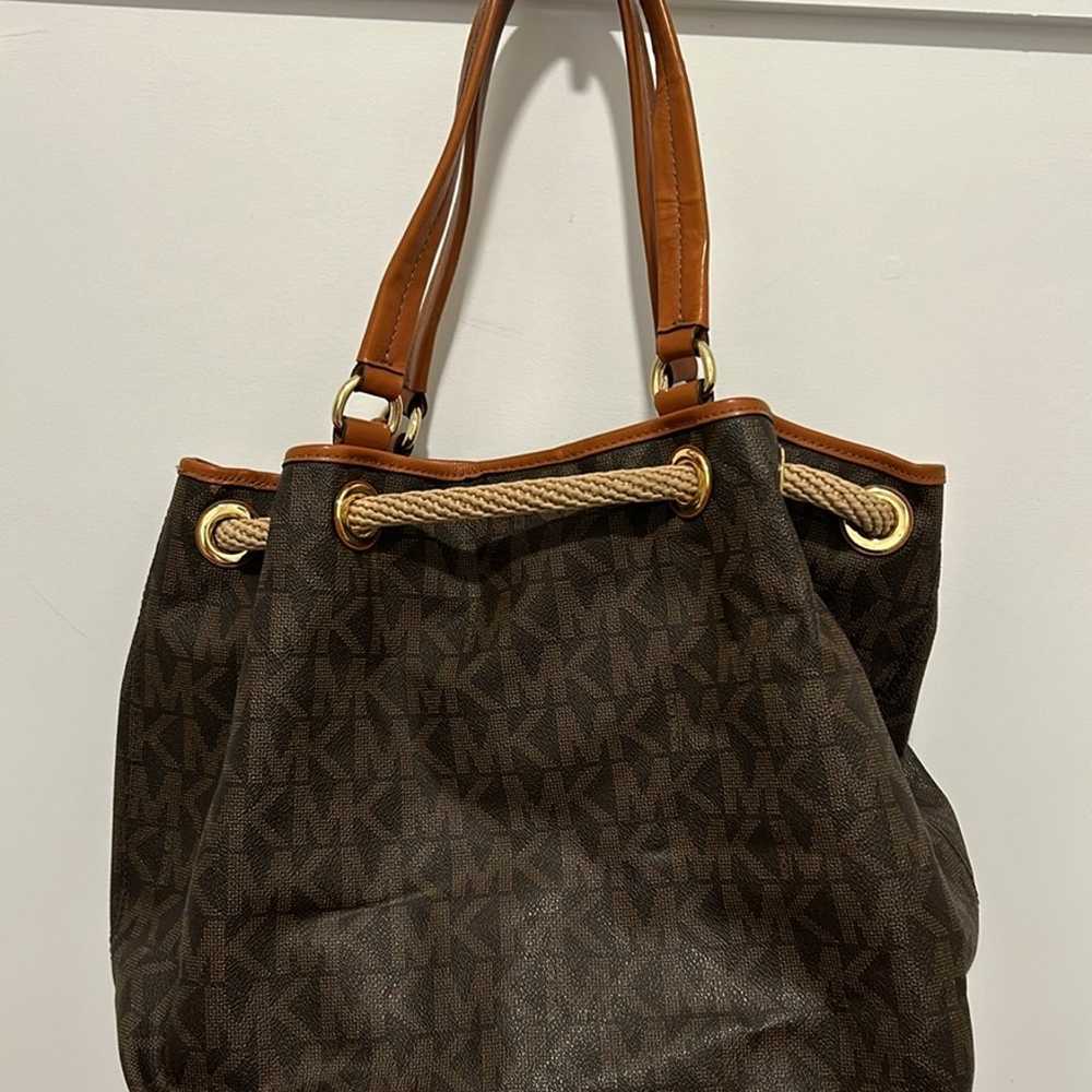 Michael Kors handbag w/rope drawstring & leather … - image 4