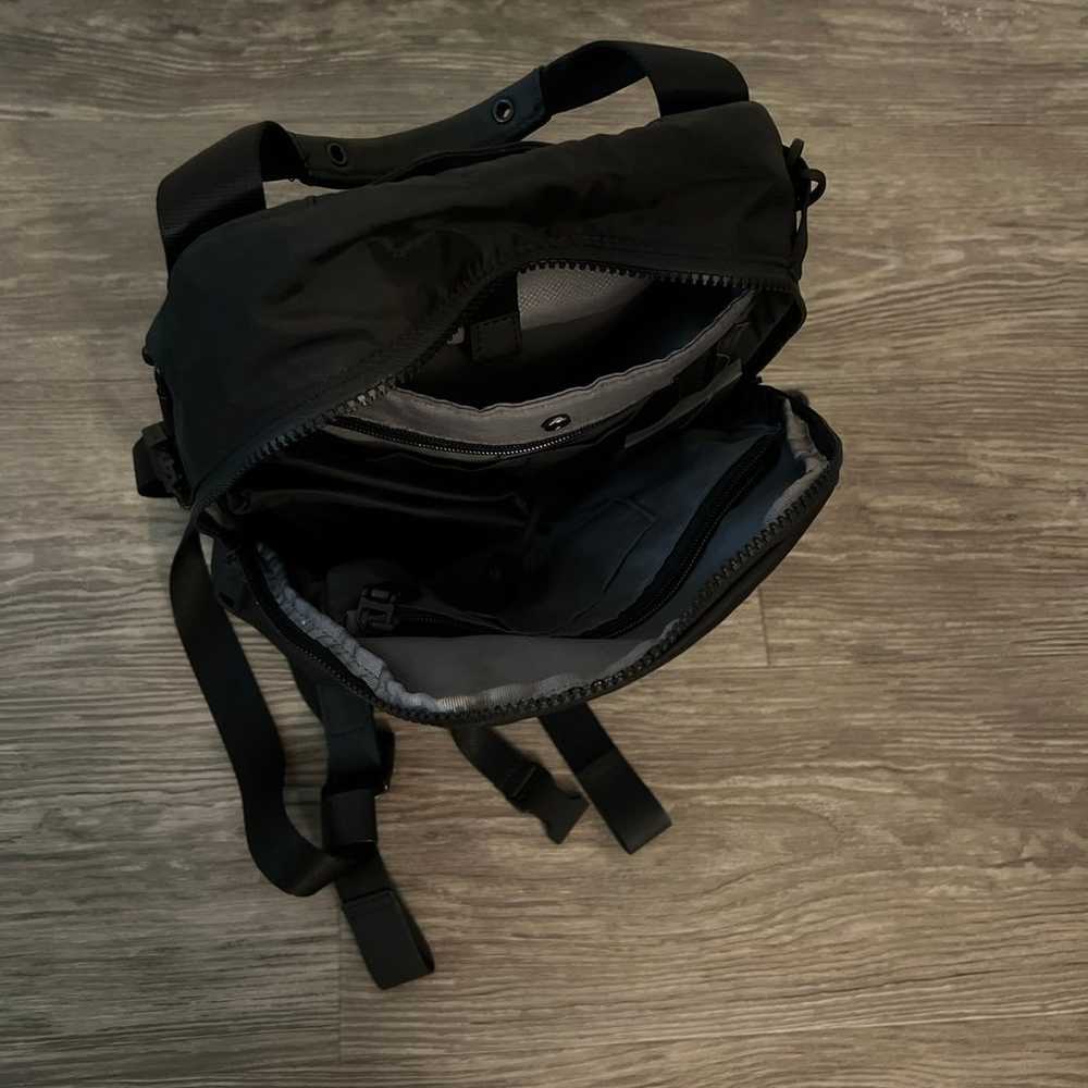 Tumi backpack - image 3