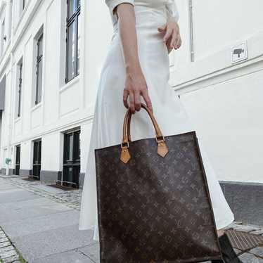Louis Vuitton Sac Plat GM Monogram Handbag - image 1
