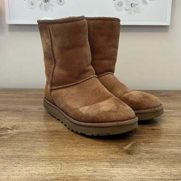 Ugg Classic Short Boot in Chestnut - image 1