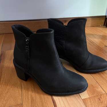 Clarks Women's Scene Zip Black Ankle Boots Size 7W