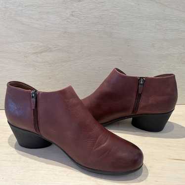 Dansko Women’s Raina leather Ankle Boot booties s… - image 1