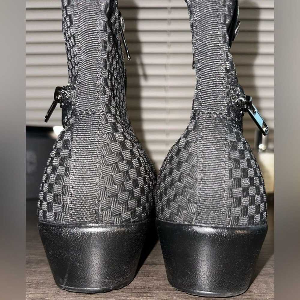 Bernie Mev Women’s Woven Side Zip Ankle Bootie Si… - image 5