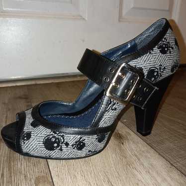 heels size 7 Bongo - image 1