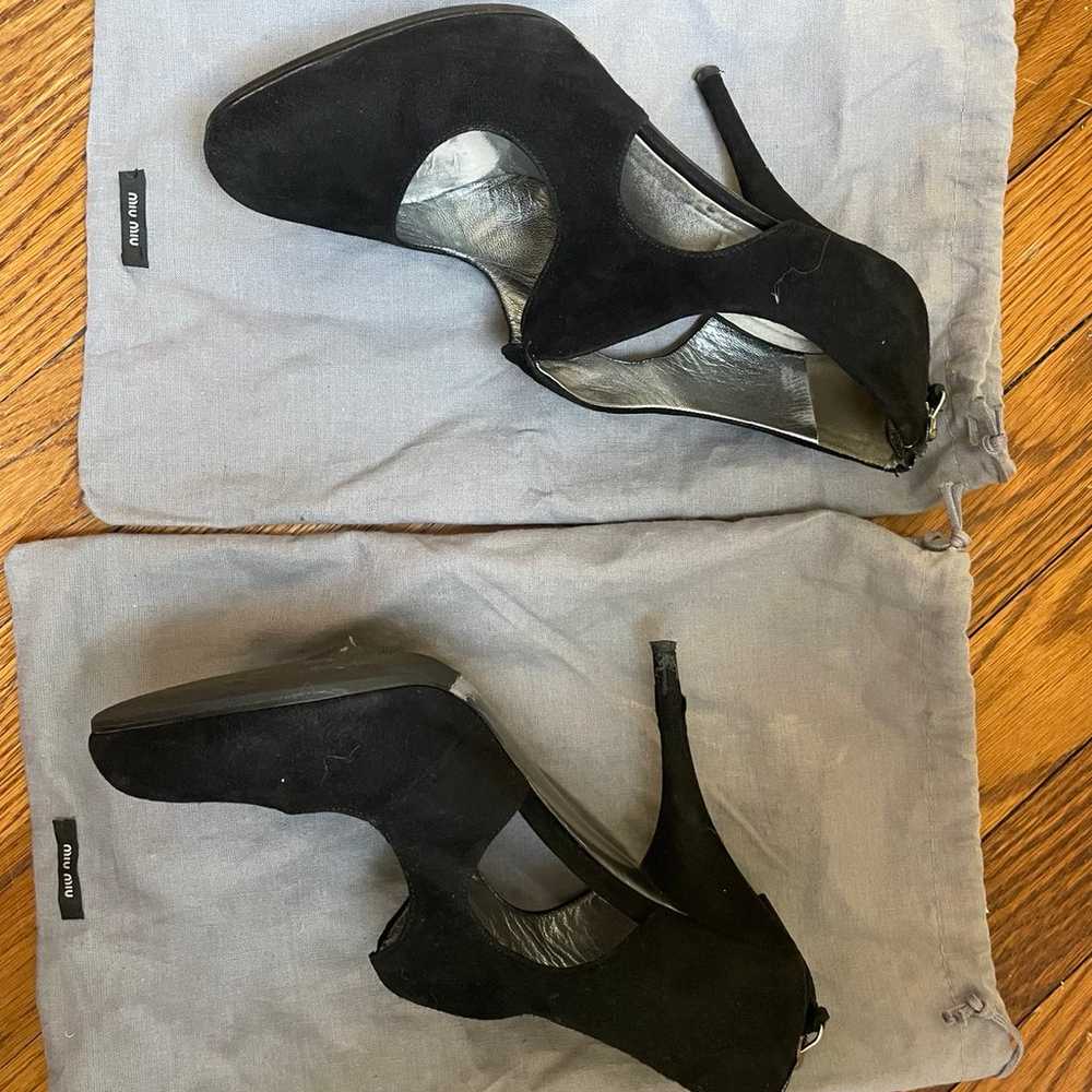 MIU MIU shoes - black suede round toe pumps - image 3