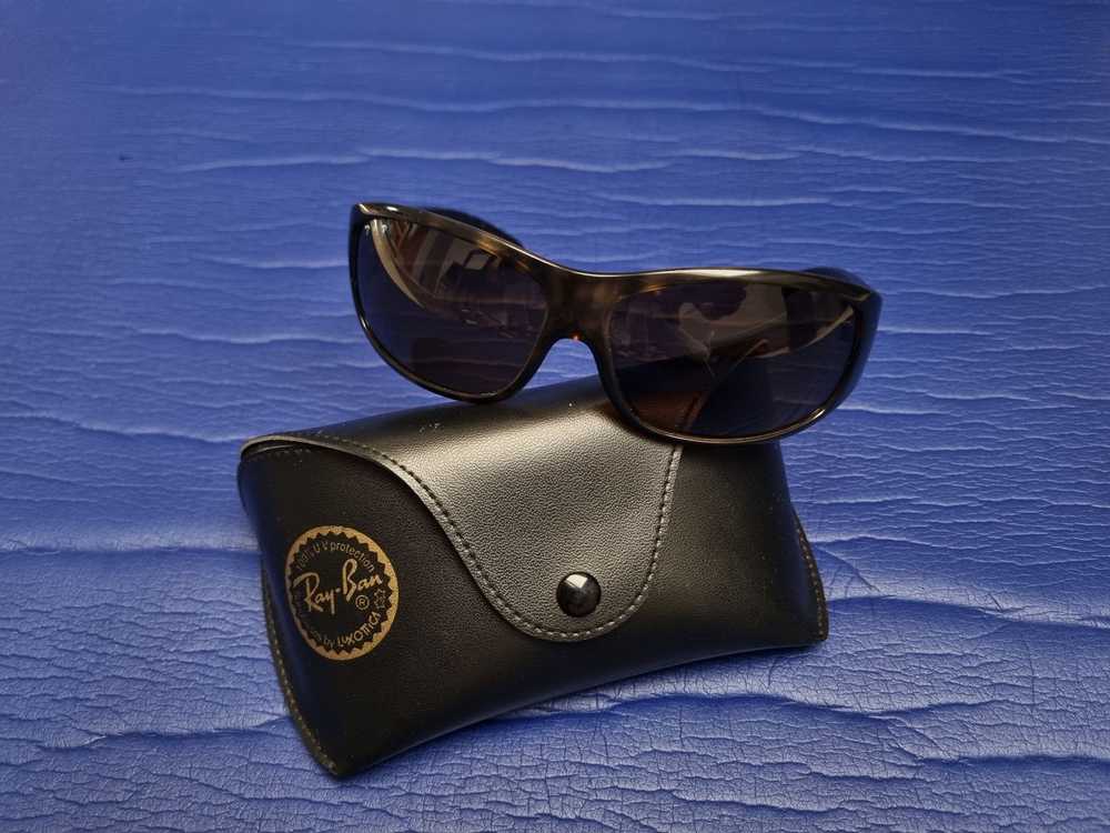 RayBan Vintage RayBan Tortoise Frame Sunglasses +… - image 1