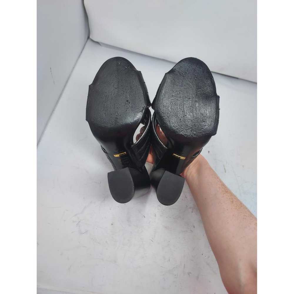 Gucci Leather sandal - image 7